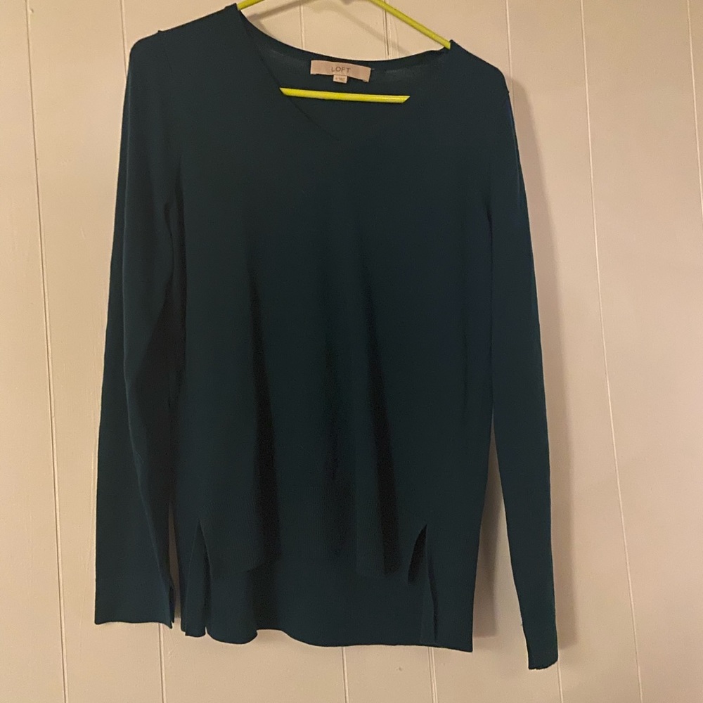 Green crew neck long sleeve